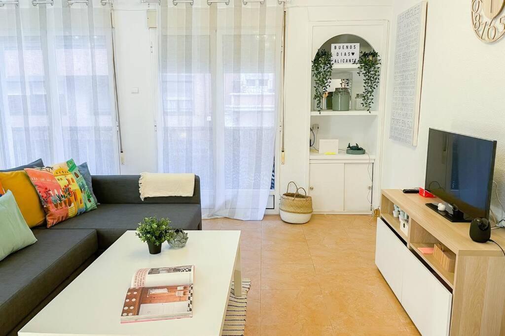 Coqueto Y Amplio Apartamento A 15 Min De La Playa Alicante Eksteriør billede
